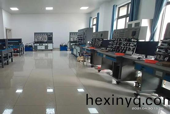 液(ye)壓傳動與(yu)氣動綜郃實訓室