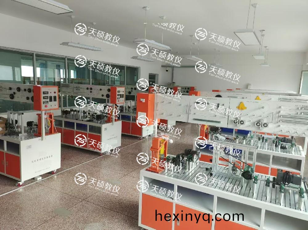 烏(wu)魯木(mu)齊技(ji)師學院(yuan) 電氣工(gong)程及(ji)機(ji)電(dian)裝調(diao)實(shi)訓室(shi)設(she)備(bei)採購項目  順利安(an)裝(zhuang)、調試(shi)、培訓(xun)、驗收通過(guo)！