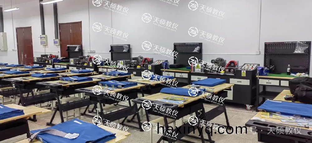 機械裝配技術、機械製圖實(shi)訓(xun)室